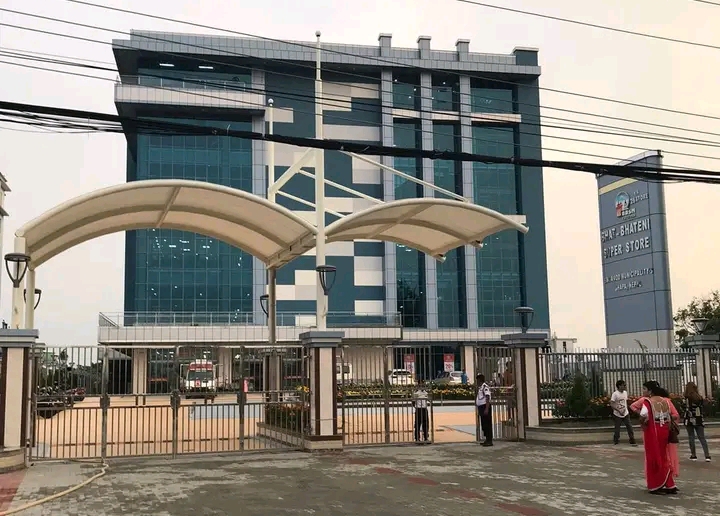बिर्तामोडको भाभटेनी सुपर मार्केट