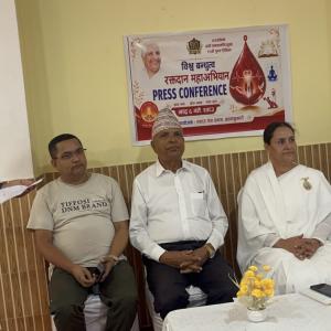 इटहरी र तरहरामा बृहत् रक्तदान, ‘विश्व बन्धुत्व रक्तदान महाअभियान’ सञ्चालन हुने इटहरी र तरहरामा बृहत् रक्तदान, ‘विश्व बन्धुत्व रक्तदान महाअभियान’ सञ्चालन हुने