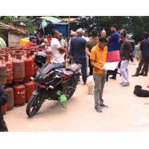 ग्यास आपूर्ति सहज बनाउन निरन्तर अनुगमन ग्यास आपूर्ति सहज बनाउन निरन्तर अनुगमन